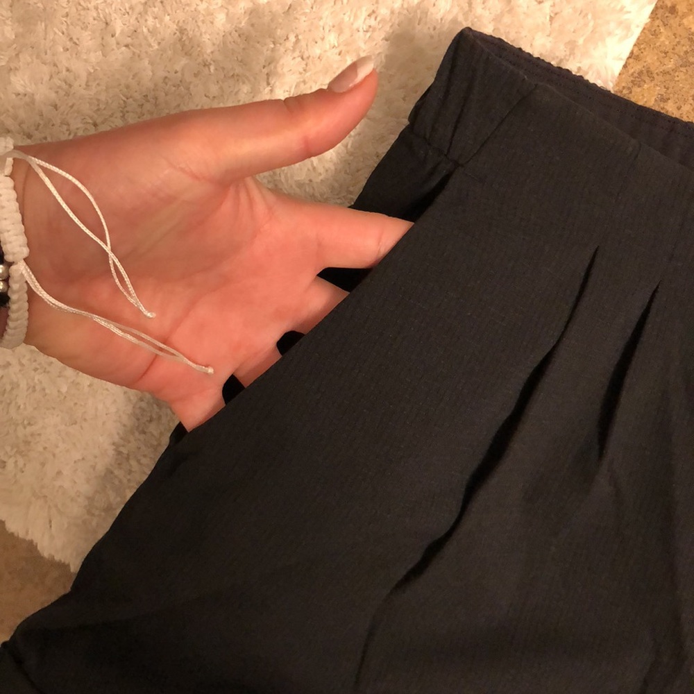 Shorts - Picture 4 of 6